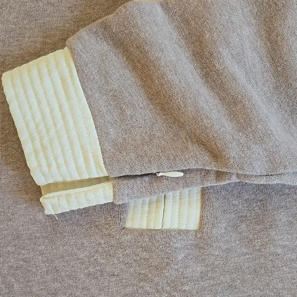 Women's Soft Surroundings Lavendar and White Long Sleeve Top Medium - Picture 5 of 6